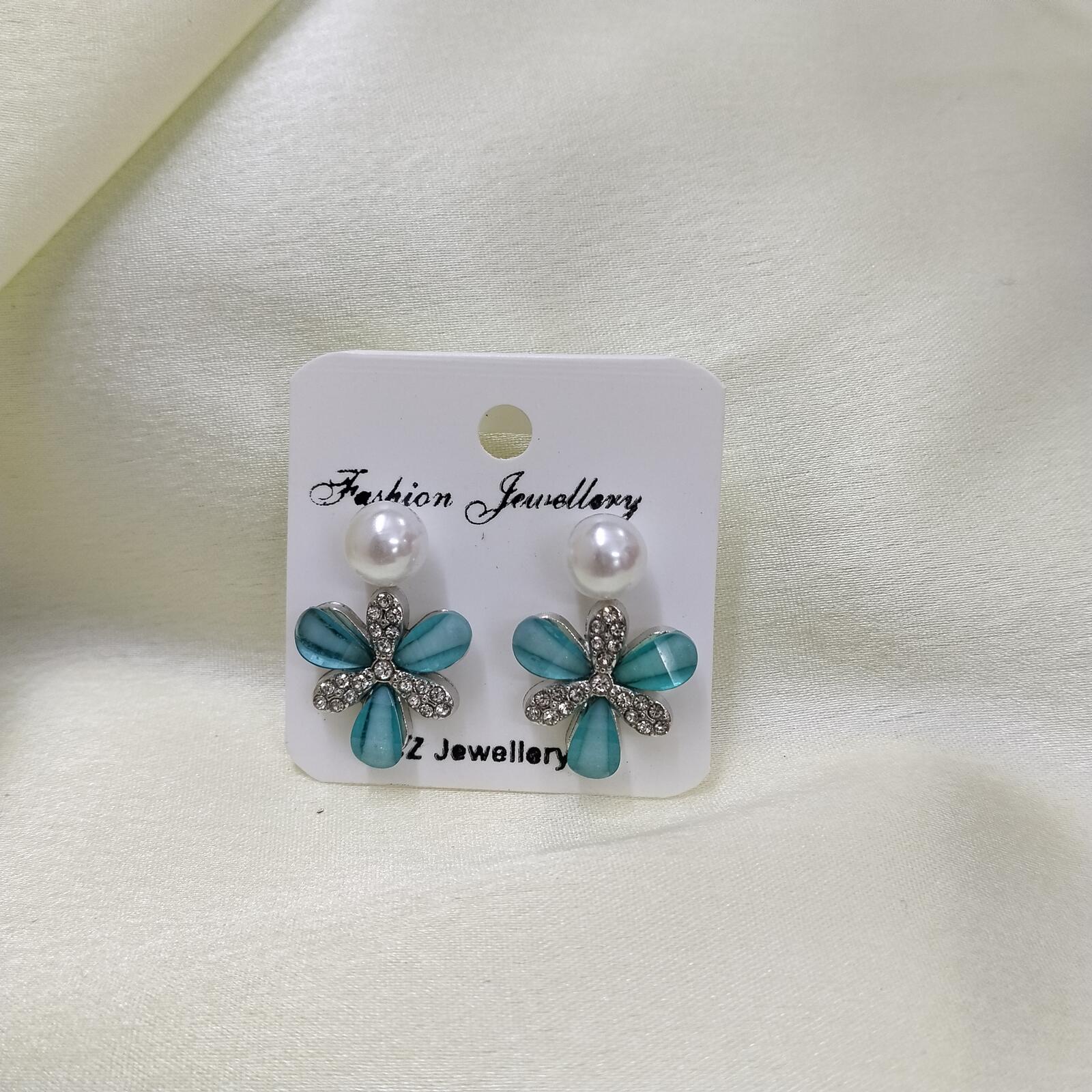 2 Set Of Earrings White Pearl & Firozi Stone