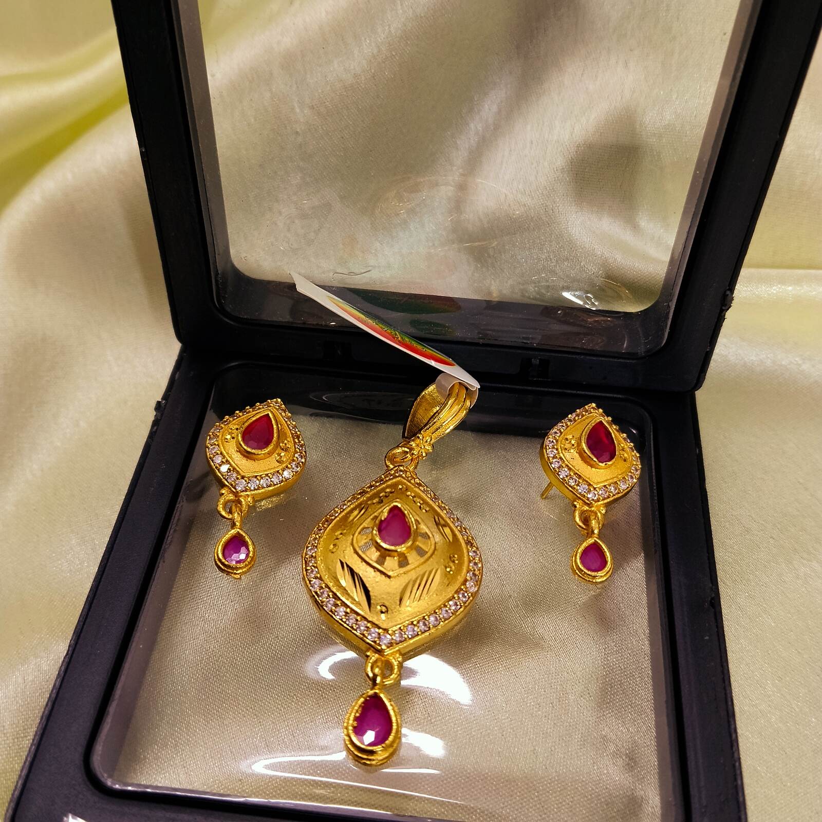 Premium Golden Pendant & Earing Set 6
