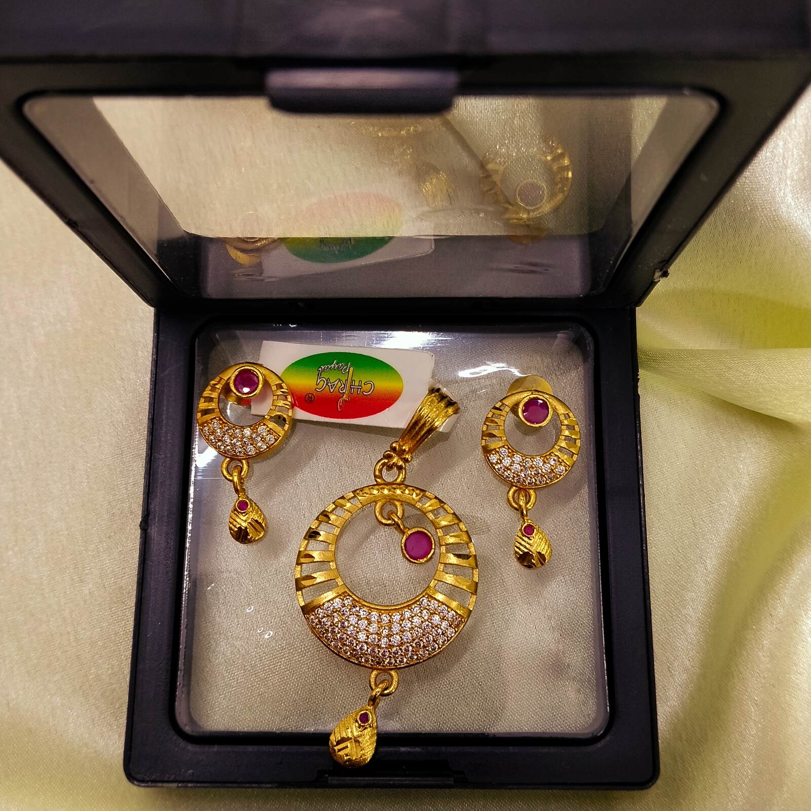 Premium Golden Pendant & Earing Set 5